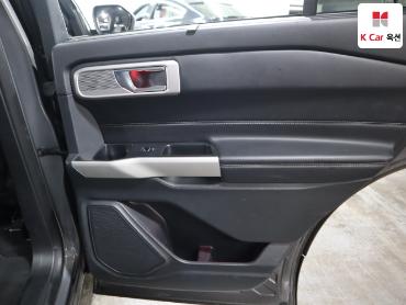 2021 - ford explorer