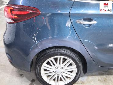 2018 - kia carens