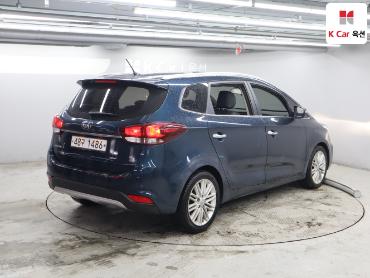 2018 - kia carens