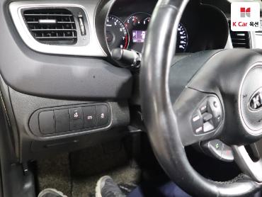 2018 - kia carens