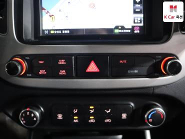 2018 - kia carens