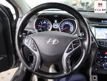 2015 - hyundai avante