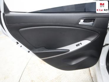 2018 - hyundai accent