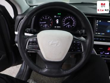 2017 - hyundai avante
