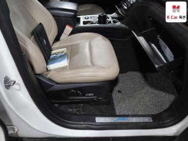 2020 - ford explorer