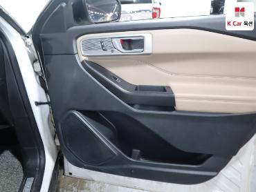 2020 - ford explorer