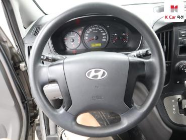 2012 - hyundai grand starex