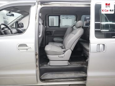 2012 - hyundai grand starex