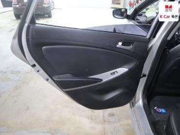 2016 - hyundai accent
