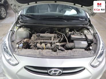 2016 - hyundai accent