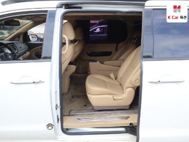 2019 - kia carnival