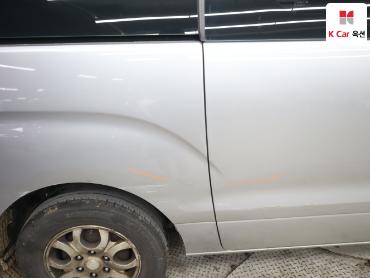 2011 - hyundai grand starex