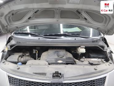2011 - hyundai grand starex