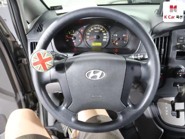 2011 - hyundai grand starex
