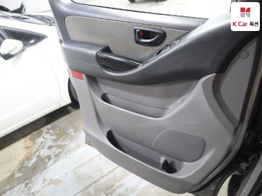 2011 - hyundai grand starex