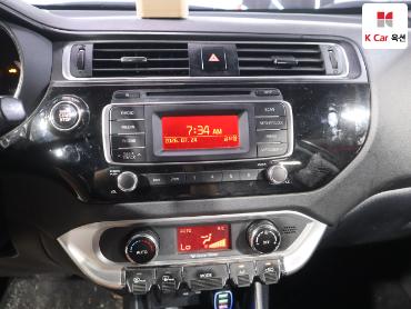 2017 - kia pride