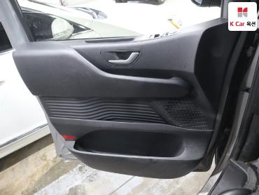 2022 - hyundai staria