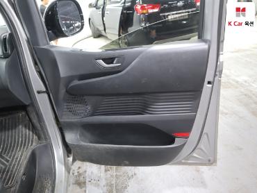 2022 - hyundai staria