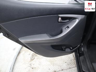 2012 - hyundai avante