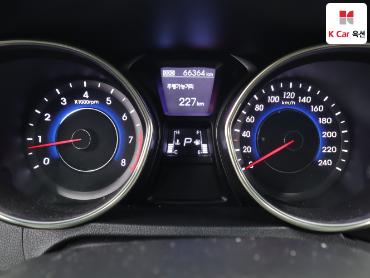 2012 - hyundai avante