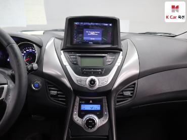 2012 - hyundai avante