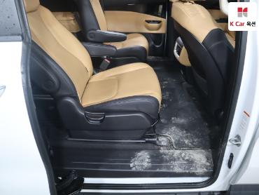 2023 - kia carnival