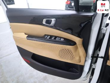 2023 - kia carnival