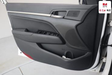 2016 - hyundai avante
