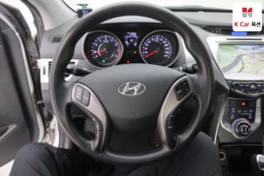 2013 - hyundai avante
