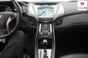 2013 - hyundai avante