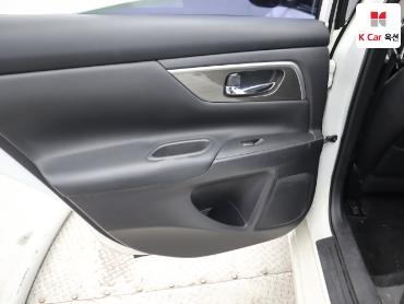 2016 - nissan altima