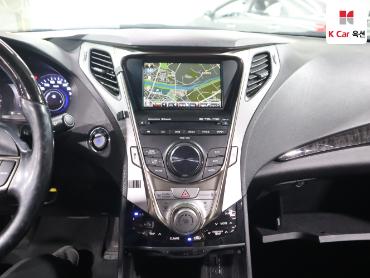 2011 - hyundai grandeur