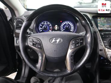 2011 - hyundai grandeur