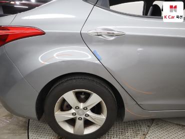 2011 - hyundai avante