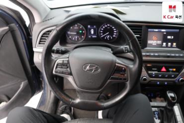 2017 - hyundai avante