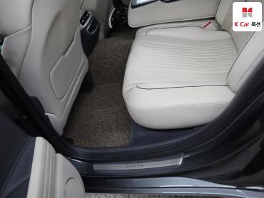 2021 - genesis g80