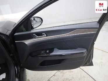 2022 - kia k5