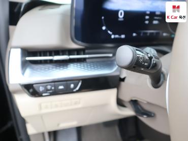 2023 - kia carnival
