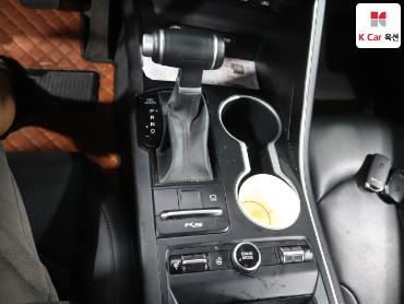 2022 - kia k5