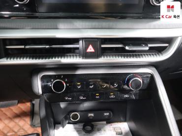 2022 - kia k5