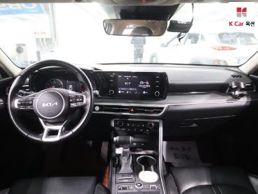 2022 - kia k5