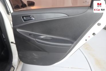 2011 - hyundai sonata