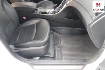 2011 - hyundai sonata