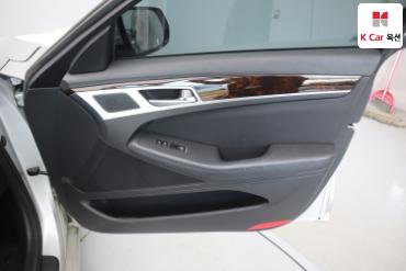 2016 - hyundai g330