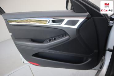 2016 - hyundai g330