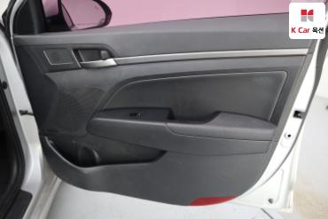 2018 - hyundai avante