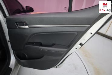2018 - hyundai avante