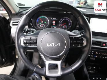2023 - kia k5