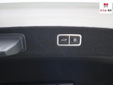 2023 - genesis g90