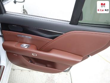 2023 - genesis g90